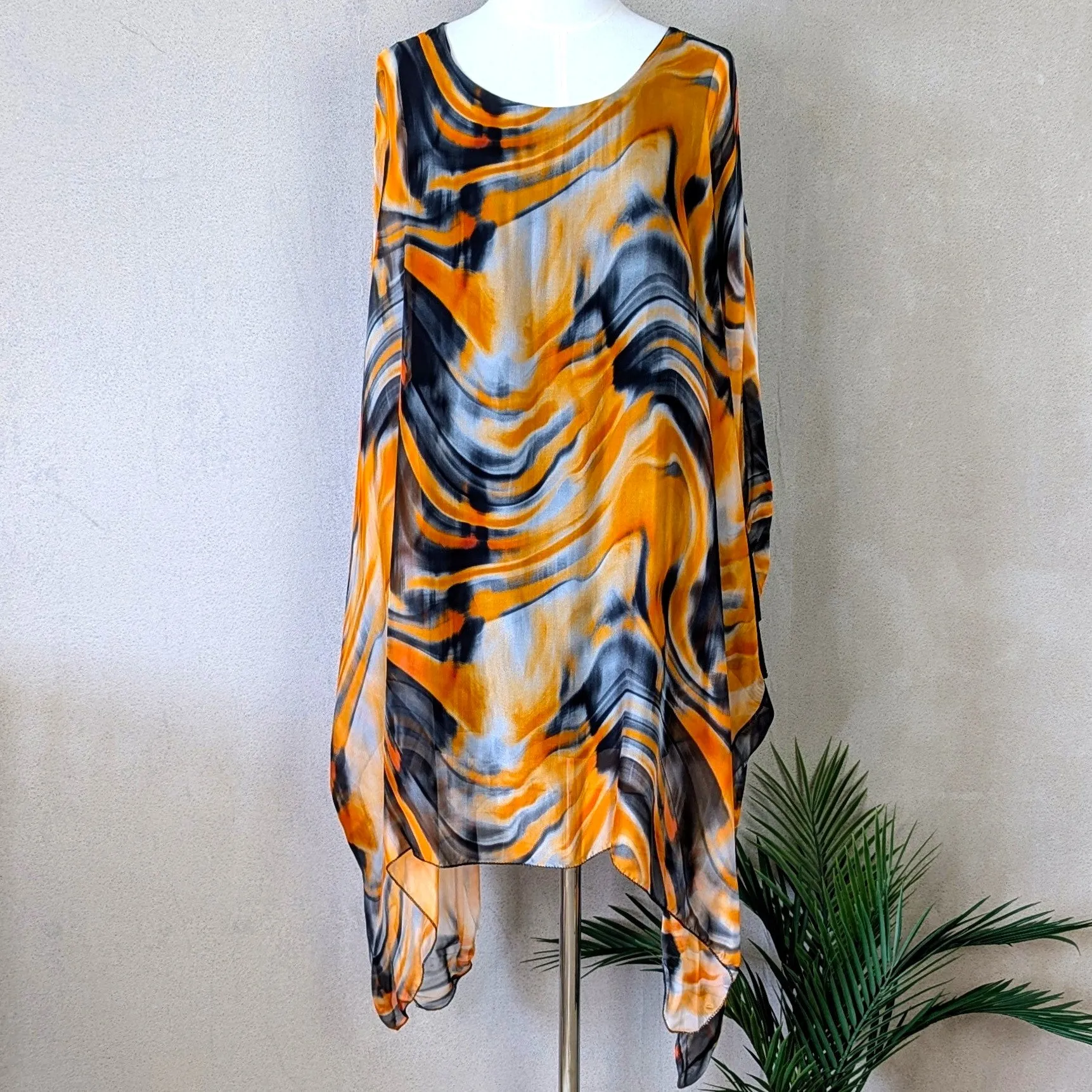 Dreamy swirl style digital print 100 % silk long line tunic with elasticated cuffs (X-XL)