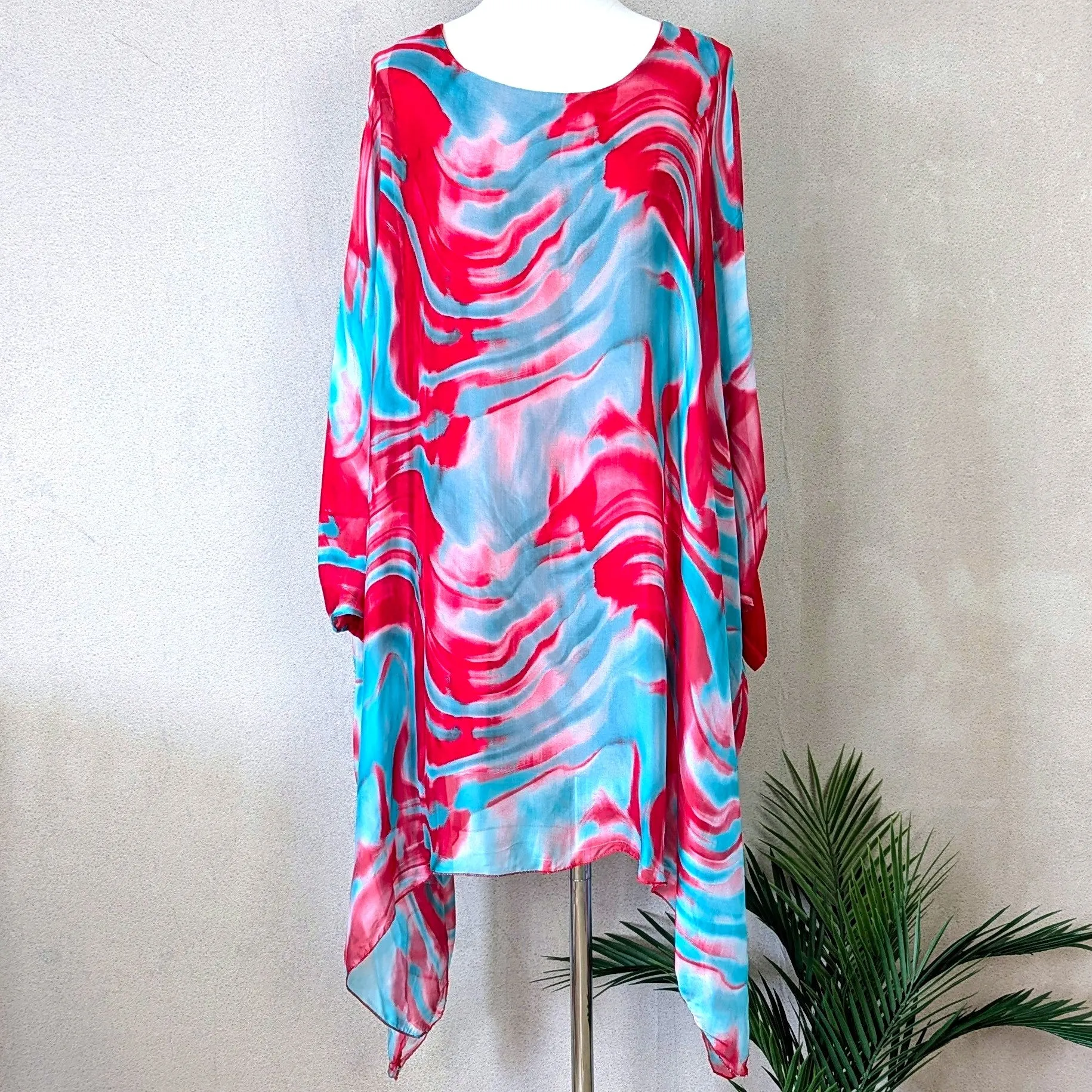 Dreamy swirl style digital print 100 % silk long line tunic with elasticated cuffs (X-XL)